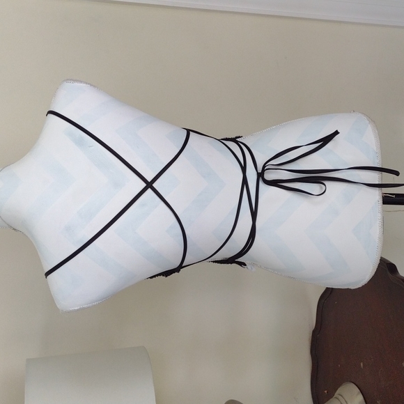 Top - Picture 3 of 4